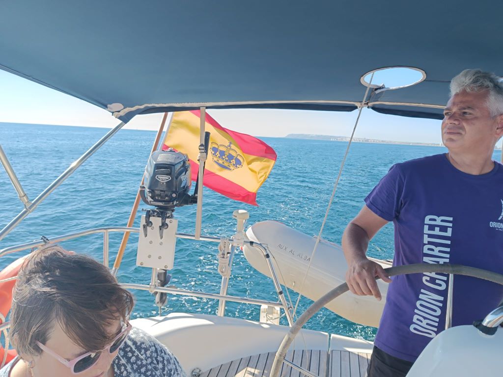 Paseos en velero y Aventuras Marítimas en Alicante